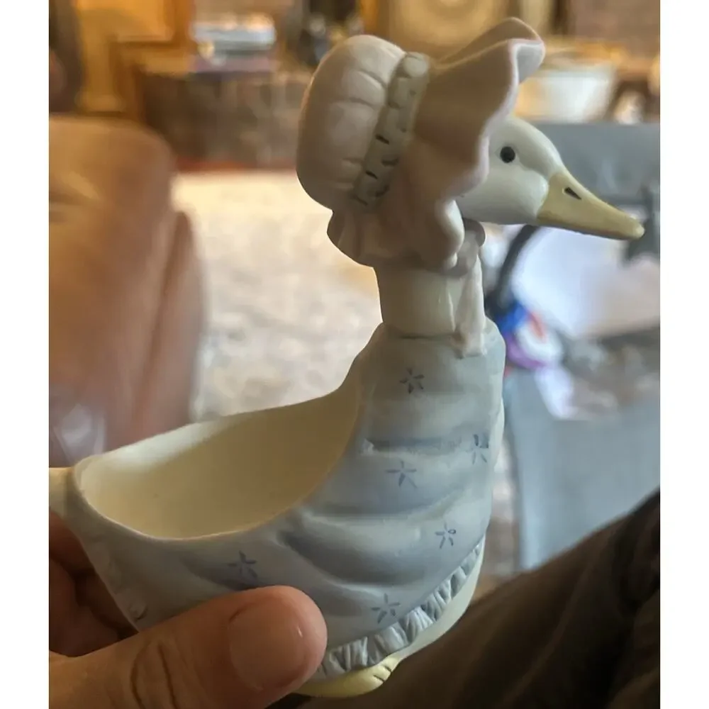 Omnibus Goose Trinket Dish Figurine Blue Bonnet Country Farmhouse Décor